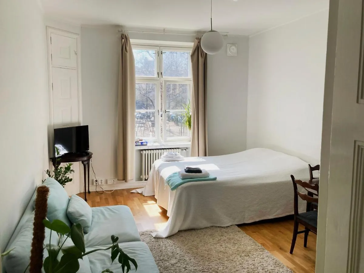 Bright One-Room Studio In The Heart Of Kallio Helsinki